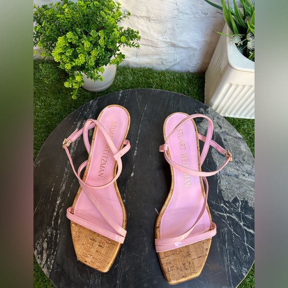 Stuart Weitzman Oasis 50 Wedge Color: Blossom
Sandal (Women)size 8 gently worn - Picture 13 of 16